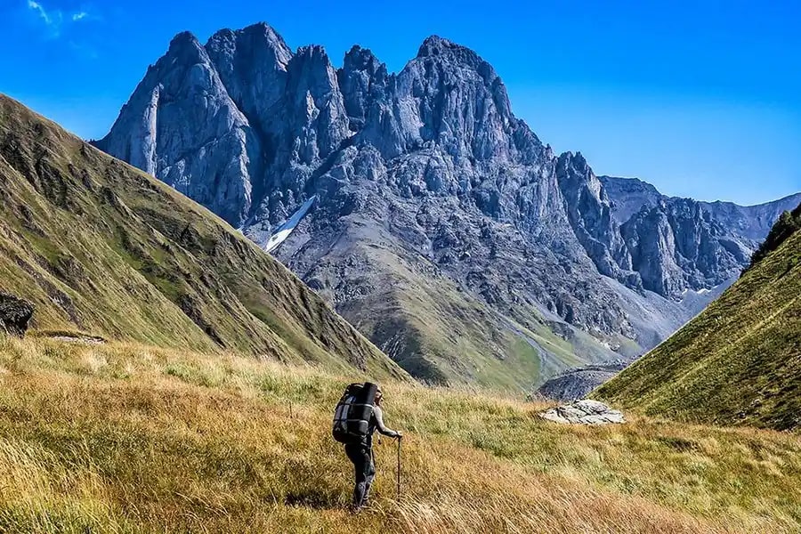 Gergeti Trinity Church trail